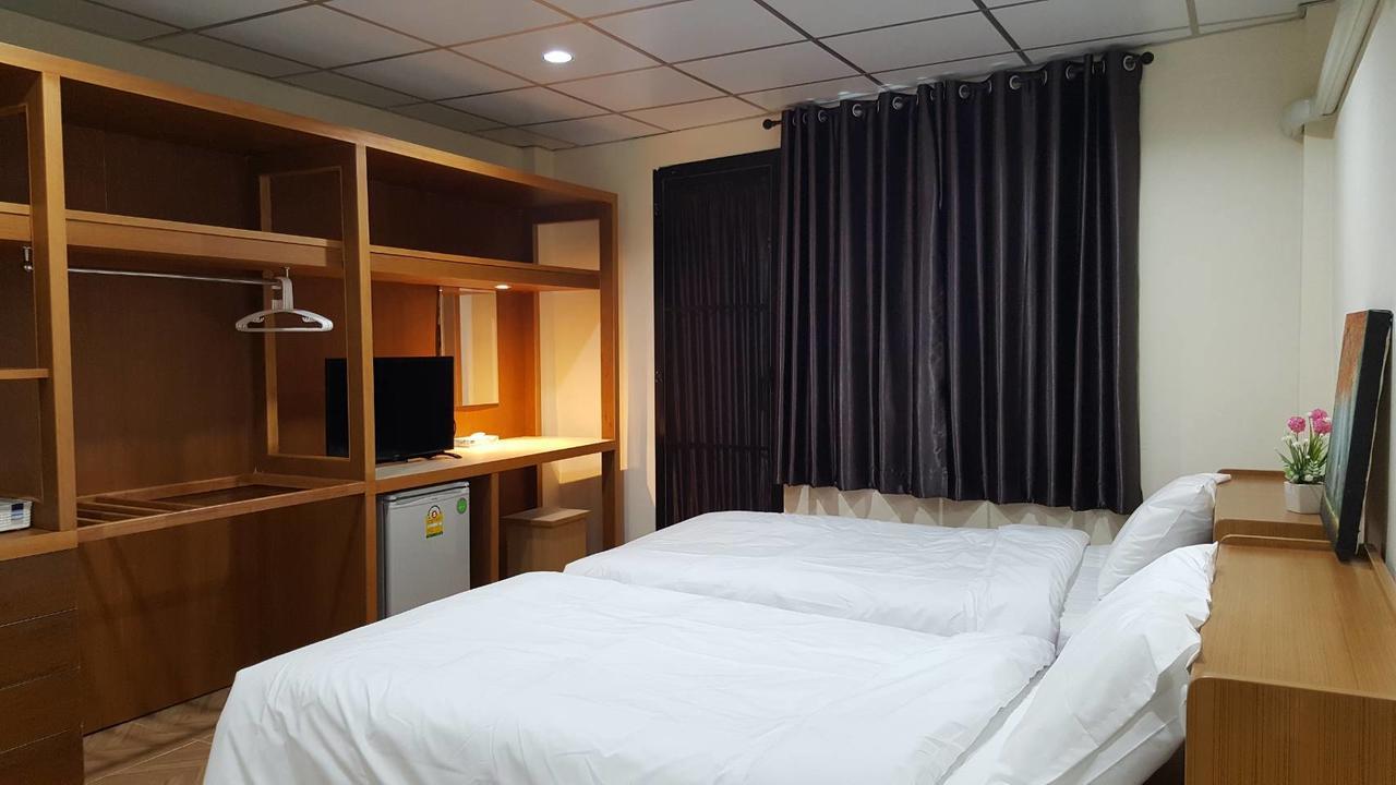 Double D Rooms & Cafe Bangkok Exterior foto